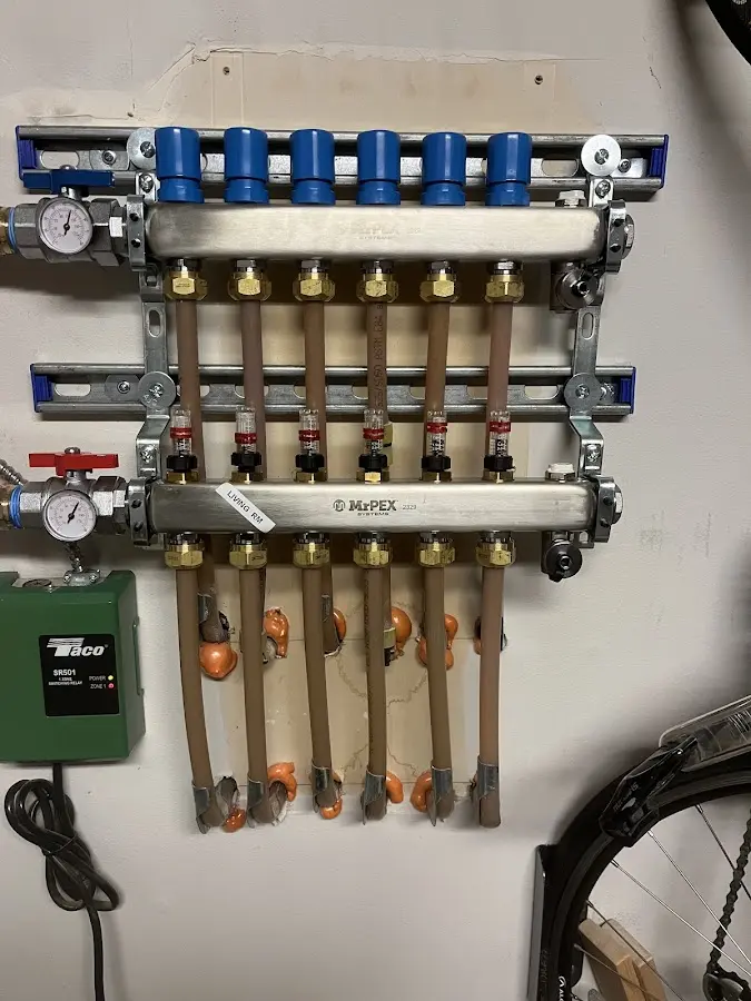 Plumber performing Leak Detection at a residential property in Edwardsville